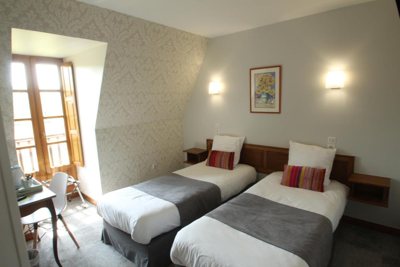 Logis Hotel Archambeau Thonac Екстериор снимка
