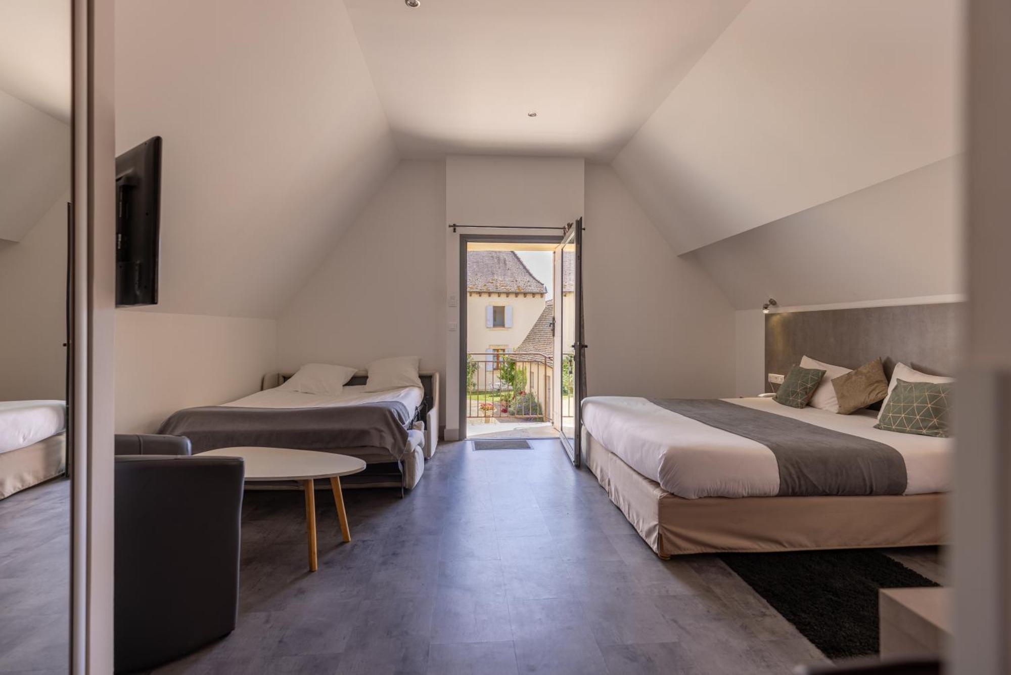 Logis Hotel Archambeau Thonac Екстериор снимка